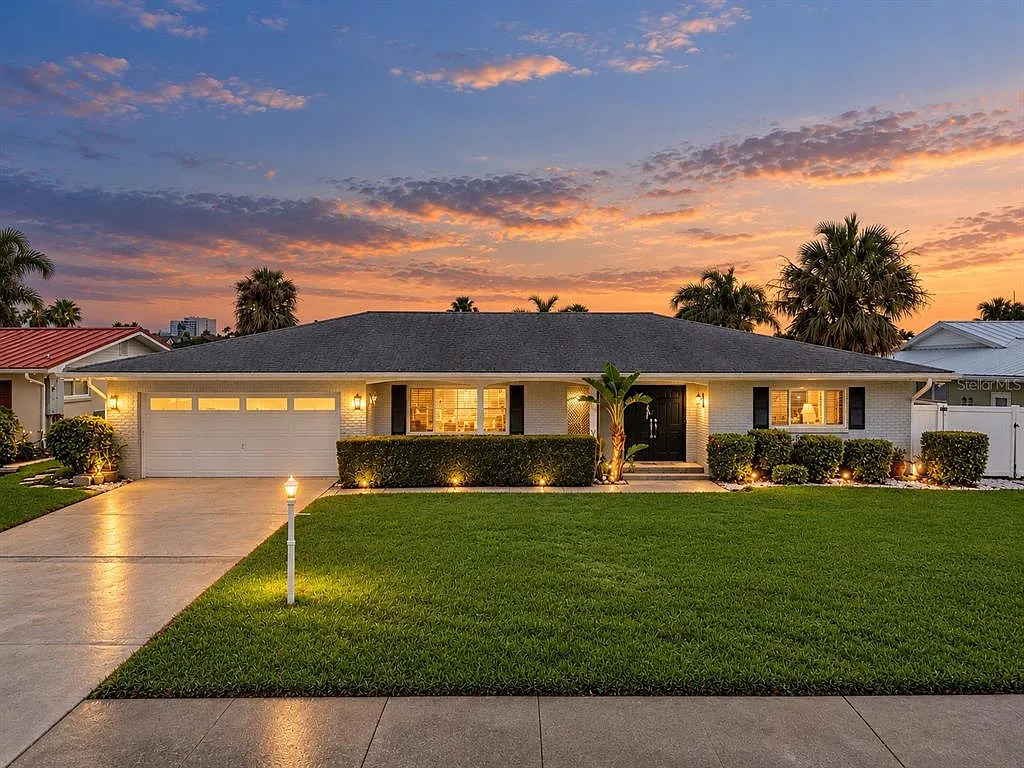 3 bed, 2.0 bath, 1972 sqft, $6,500 — Photo 4