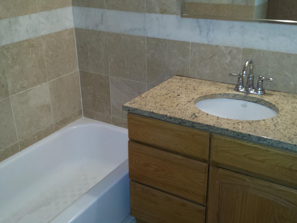 2nd image of 926-28 Race St #7B