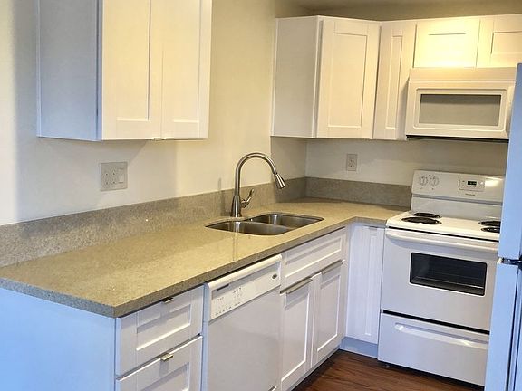 5th image of 6974 Appian Dr