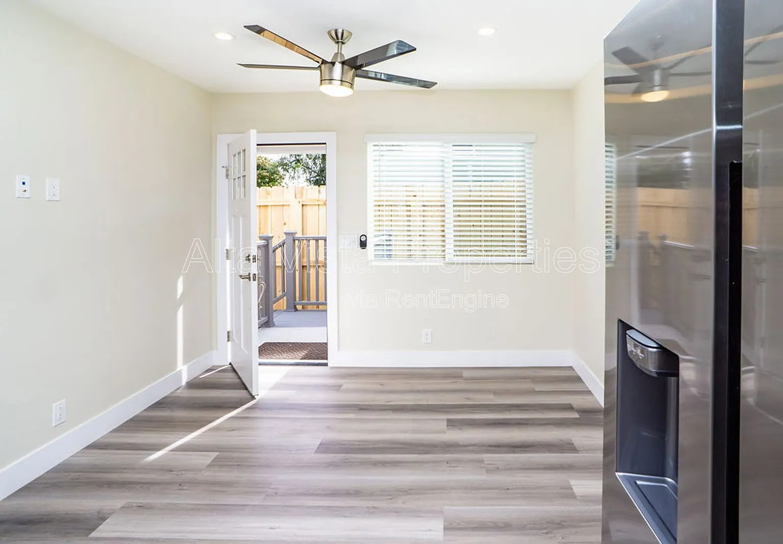 2 bed, 1.0 bath, 559 sqft, $2,495 — Photo 4