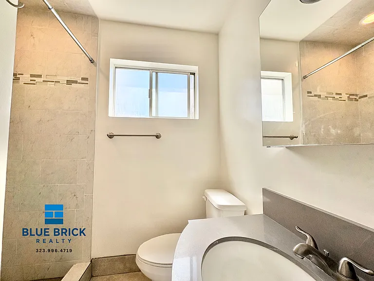 942 N Gardner St #204 — Photo 11