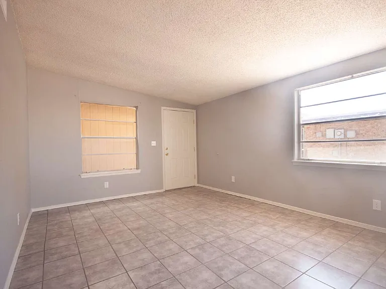 8153 Saint Andrew Ln #B — Photo 12