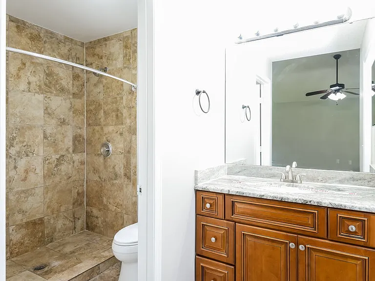 1060 Martin Blvd — Photo 11