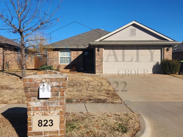823 Monarch Way