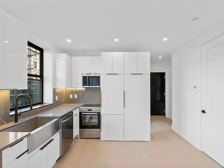 2118 2nd Ave #3 — Photo 4