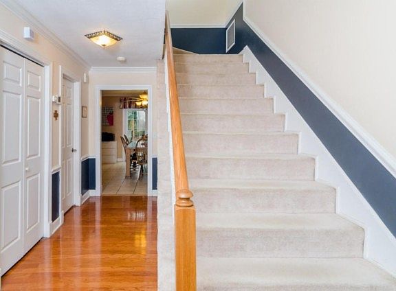 4th image of 7712 Royal Harbour Cir