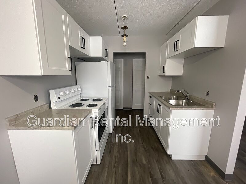 1st image of 525 Ford St N APT 4