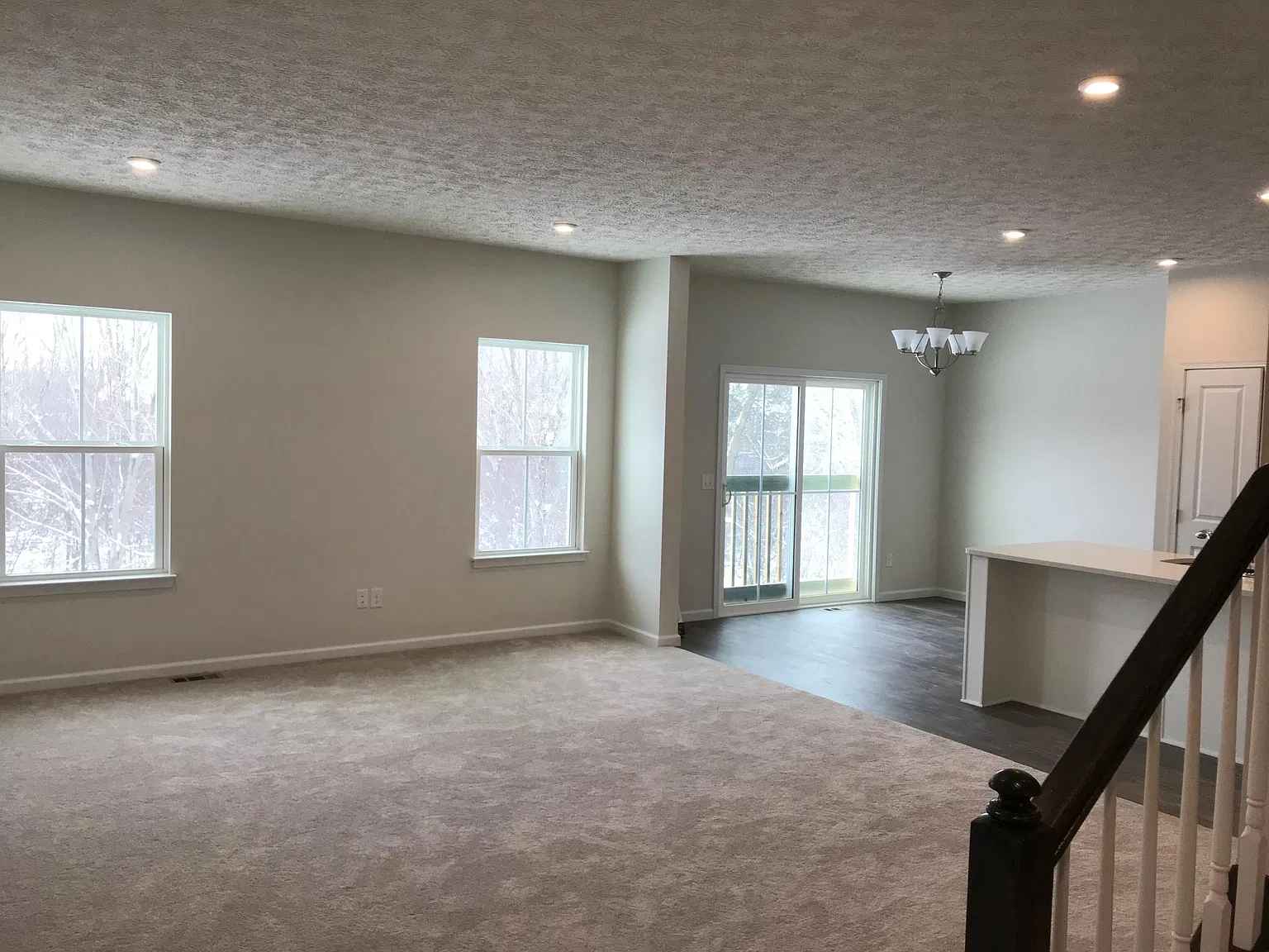 3 bed, 2.5 bath, 1838 sqft, $2,400 — Photo 2