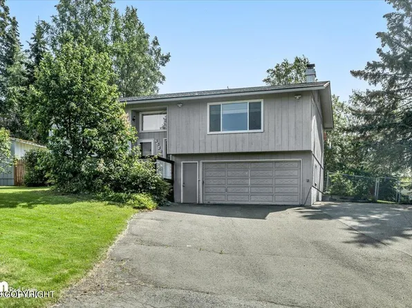 4520 Snowcup Cir, Anchorage, AK 99516