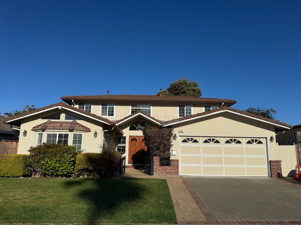 863 Constitution Dr