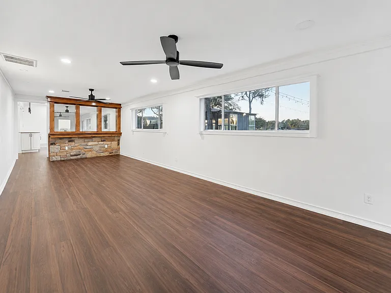 1739 Starwood Dr — Photo 23