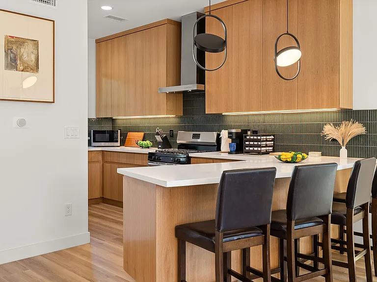 1916 W Ct — Photo 14