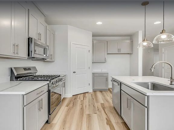 5th image of 2582 N 2125 W #154