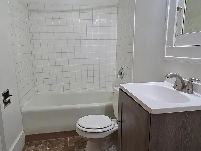 203 1/2 14th Ave SE #1324 — Photo 13