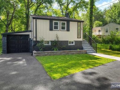 100 Fayette Ave, Wayne, NJ, 07470