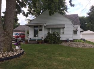 1106 Grasser St, Oregon, OH 43616