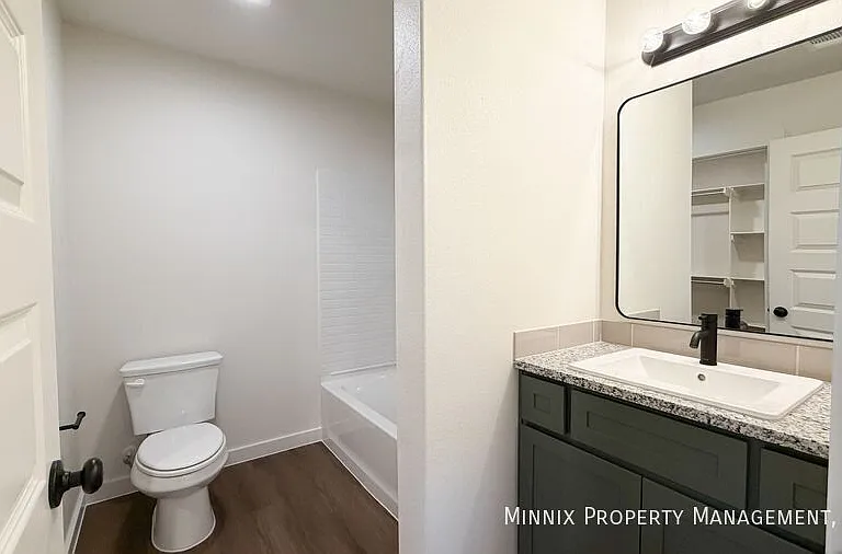 2304 Corpus Ave — Photo 14
