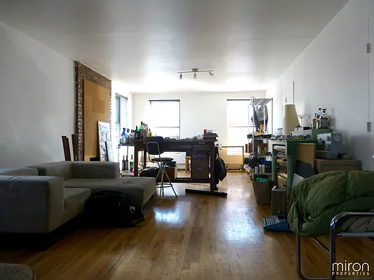 Rented by Miron Properties | media 32