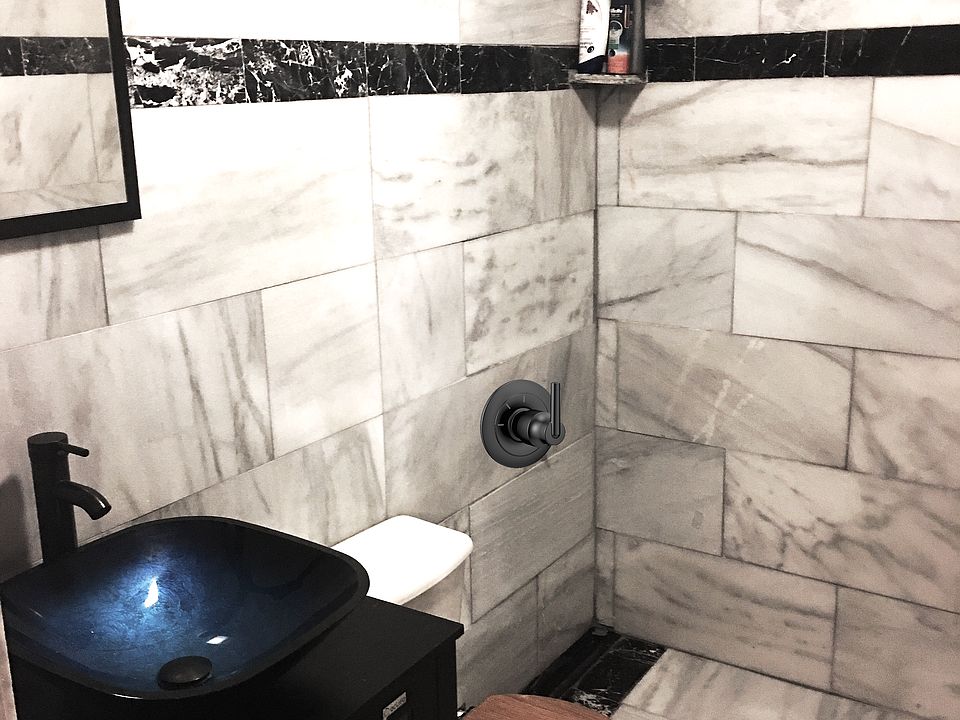 1st image of 127 Hidden Valley Dr