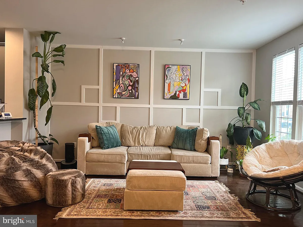 Building Photo - 4550 Tinder Box Cir