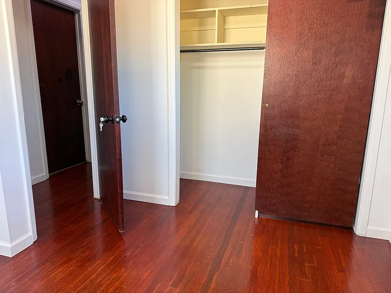 1641 W 82nd Pl — Photo 16