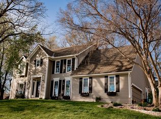 4108 NE Edgewater Ct, Lees Summit, MO 64064