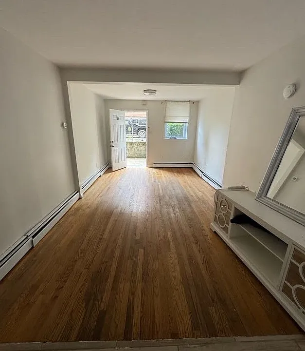 970 Broadway #1R