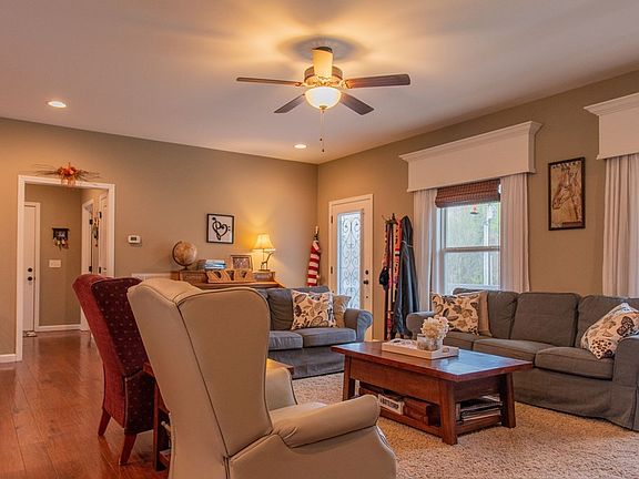 3rd image of 3527 Bear Creek Ln