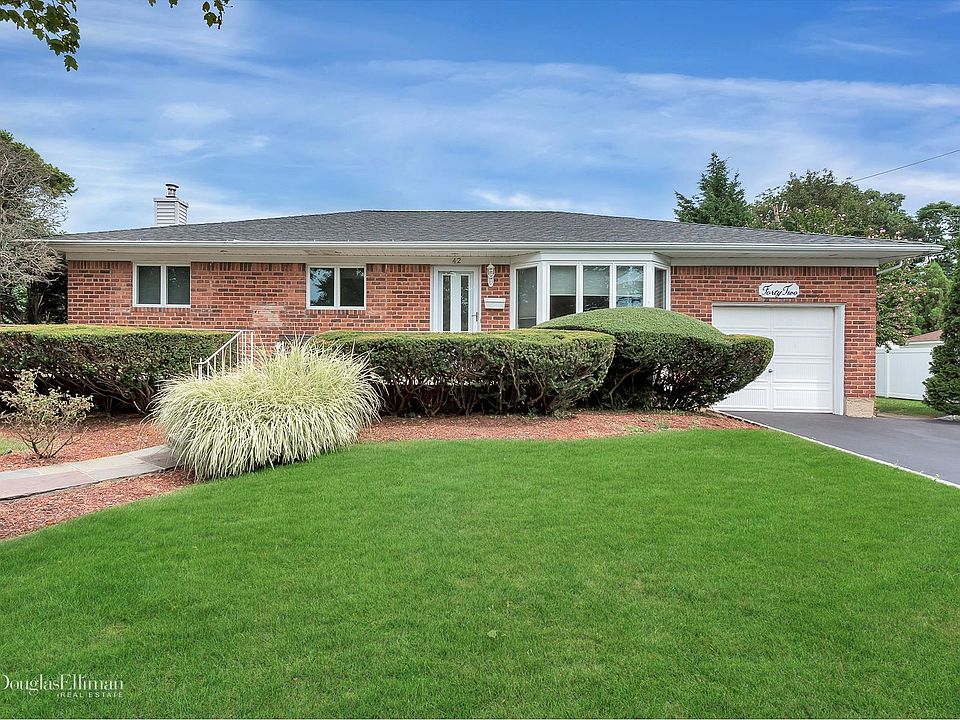 1st image of 42 Birchwood Park Cres