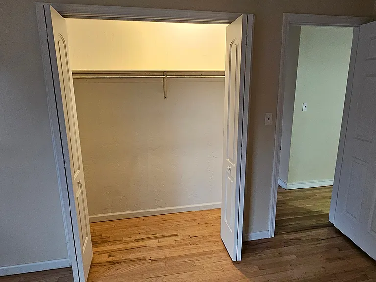 219 May St — Photo 11
