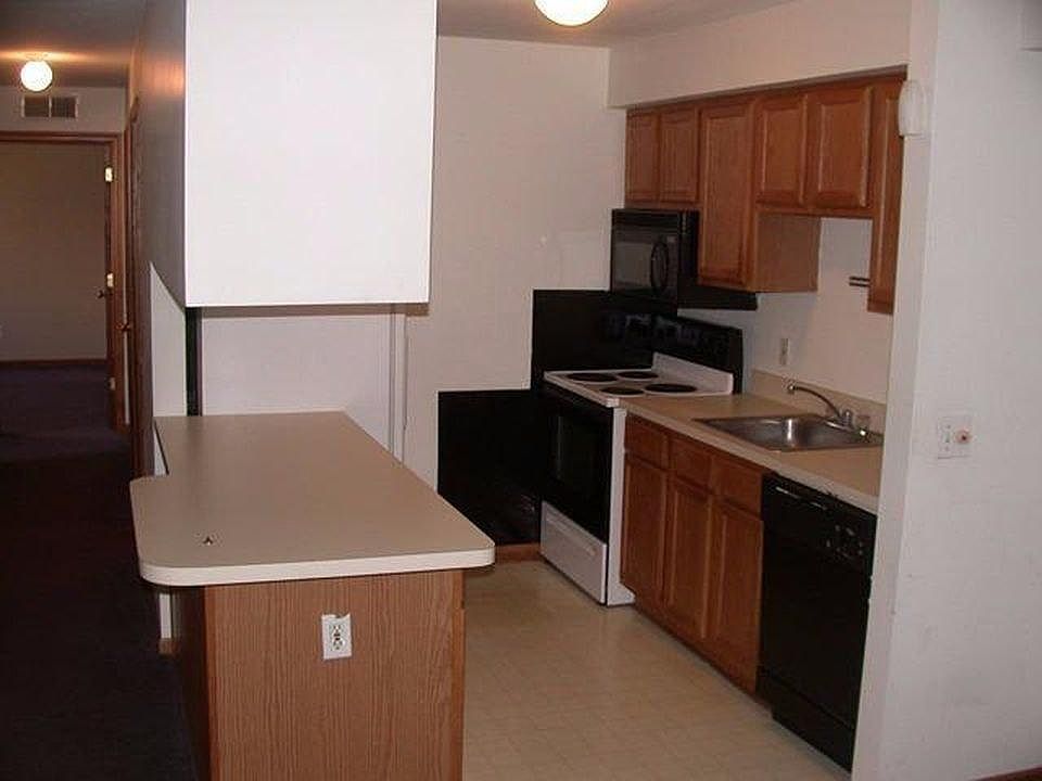 1st image of 2504 Eagles Cir Unit 7