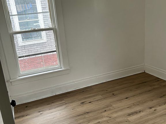 4th image of 14 Butler Ave