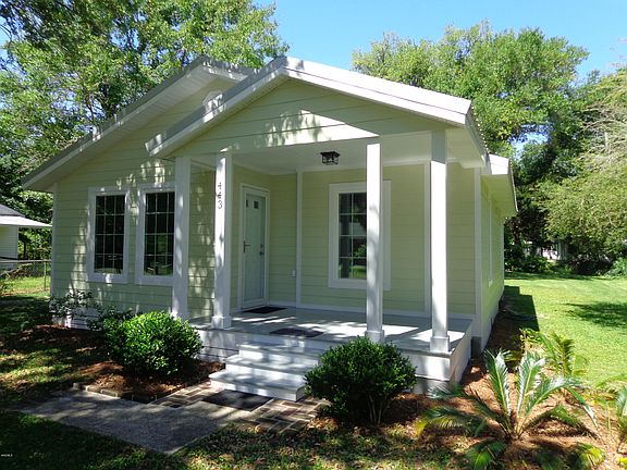 2nd image of 443 Oak Grove Ave