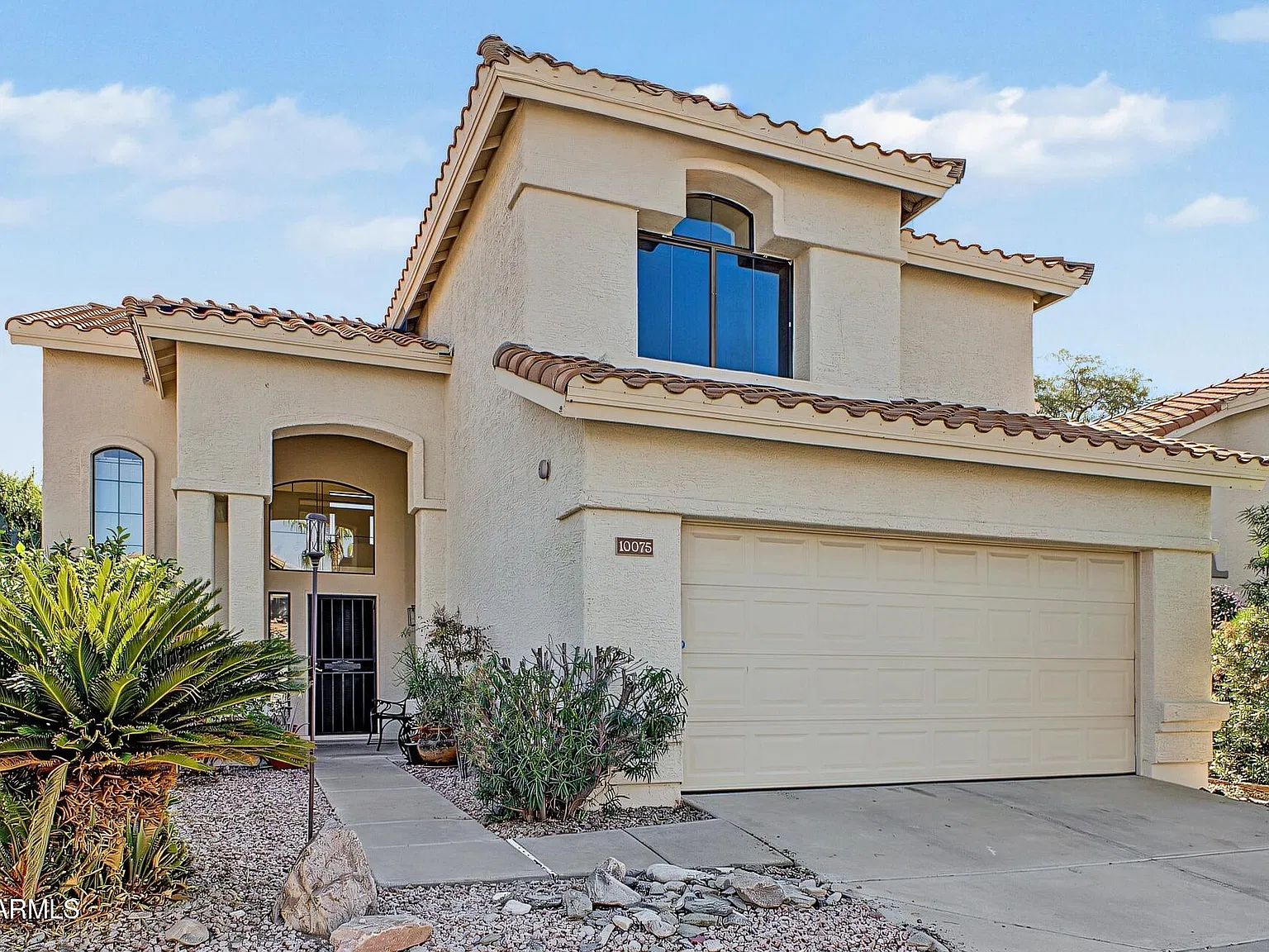 3 bed, 2.5 bath, 1862 sqft, $3,200 — Photo 1