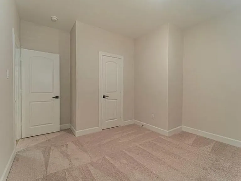 1204 Witherspoon Ln — Photo 18