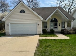 707 Sunny Ln, Barrington, IL 60010