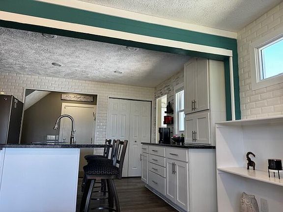 4th image of 4950 Newcastle Dr SE