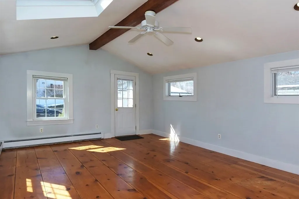 1 bed, 1.0 bath, 800 sqft, $2,350 — Photo 3