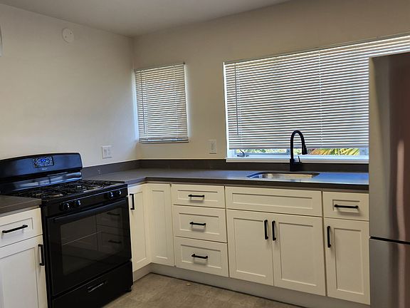 4th image of 2619 College Ave APT C