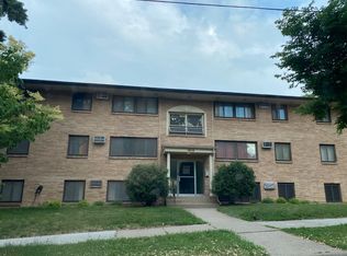 1818 Arthur St NE APT 9, Minneapolis, MN 55418