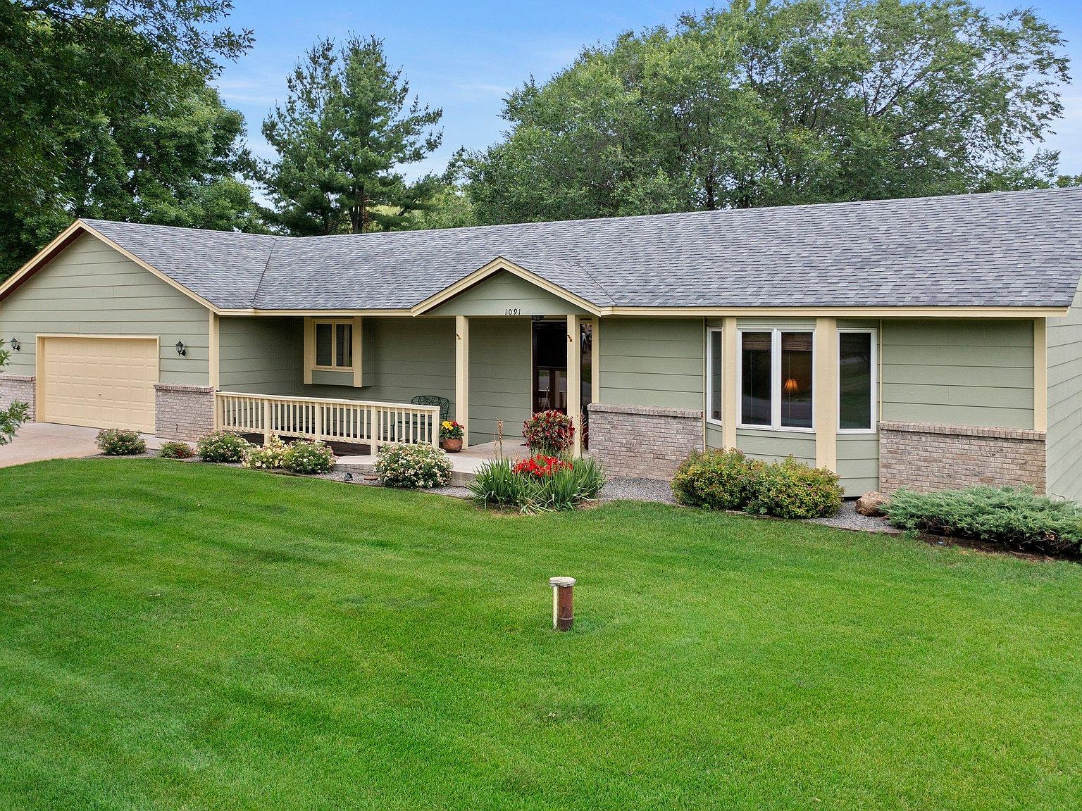 1091 Bear Cir NE, Cambridge, MN 55008 Zillow