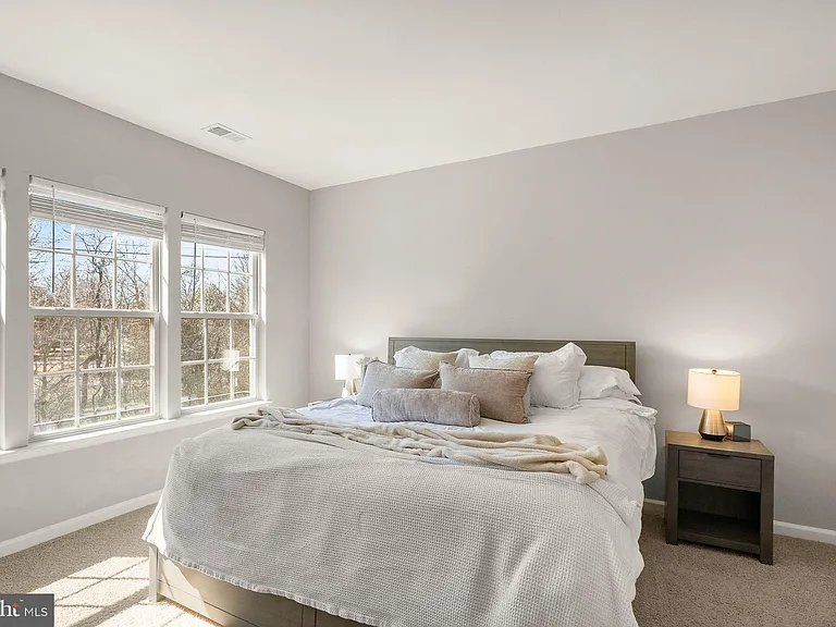 517 Overlook Park Dr #47 — Photo 16