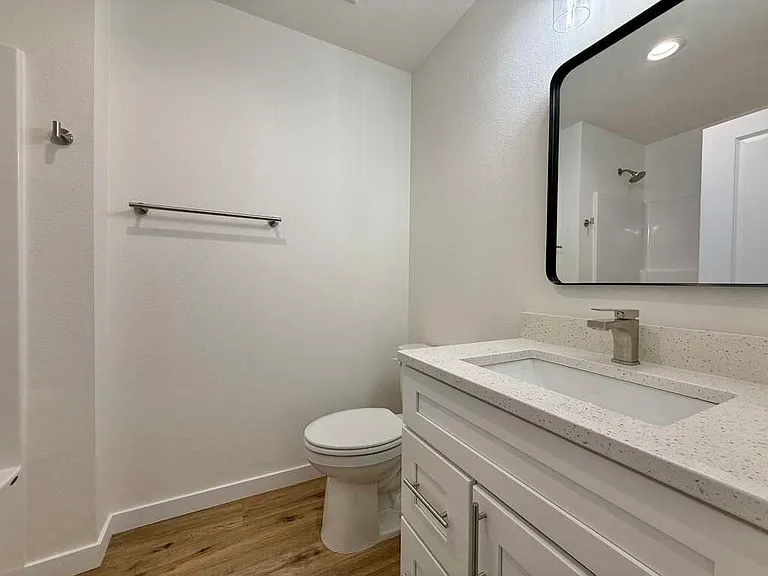 3925 E 32nd Ave #4 — Photo 14