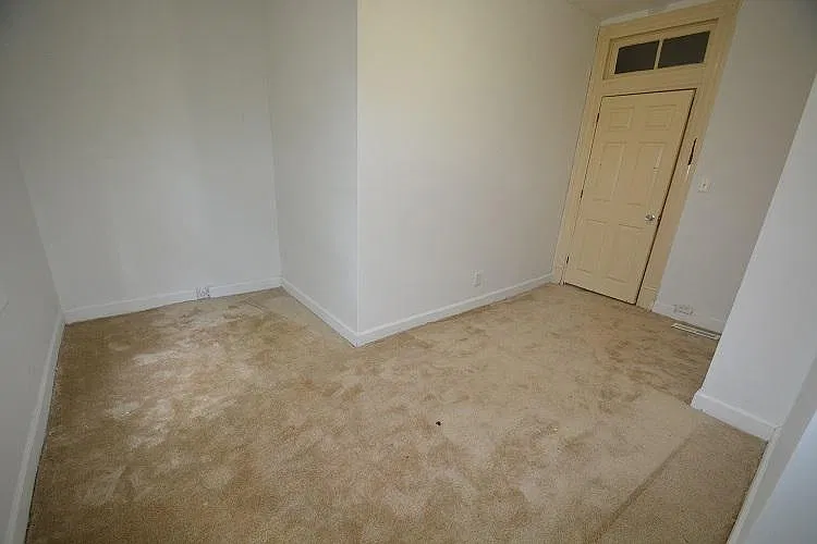 4 bed, 1900 sqft, $1,800 — Photo 3