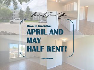 1415 Lakewood Rd W, Edmonton, AB T6K3Y1