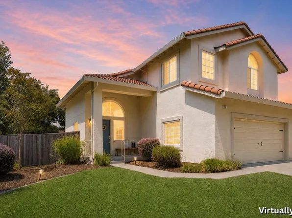 862 Foothill Dr, Windsor, CA 95492