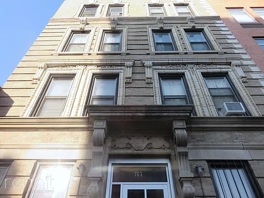 Rented by Rennit Inc. | media 44