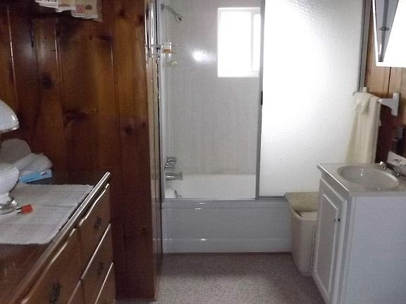 5th image of 581 Dorothy Bowen Dr