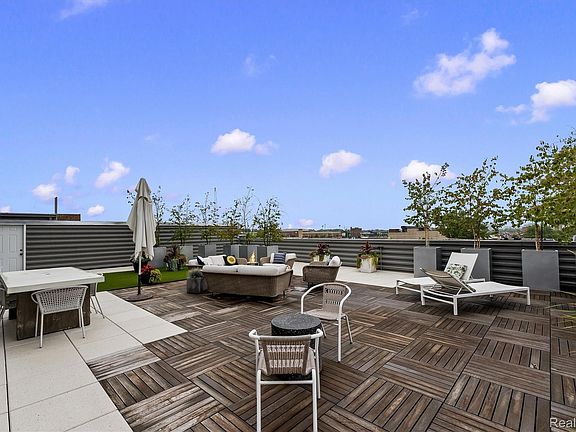 5th image of 2987 Franklin St #Penthouse 14
