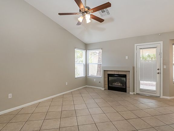 4th image of 1316 Passiflora Dr